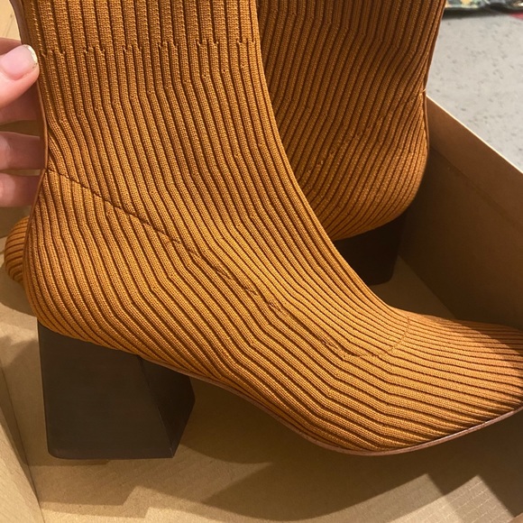 DIMMER bootie - Picture 6 of 7